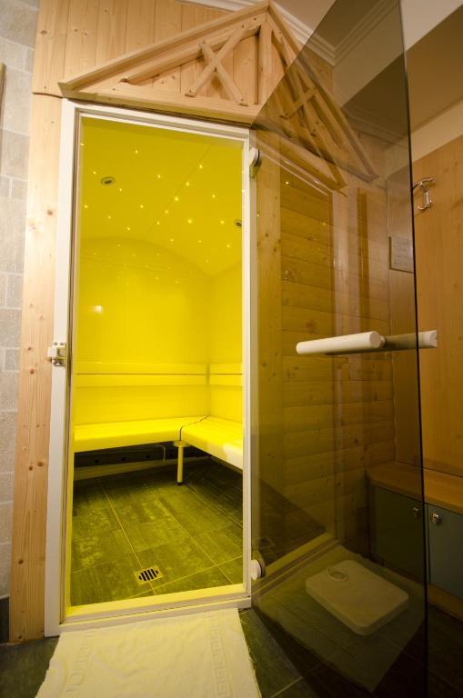 Apart-Pension Wasserfall Neustift im Stubaital Buitenkant foto