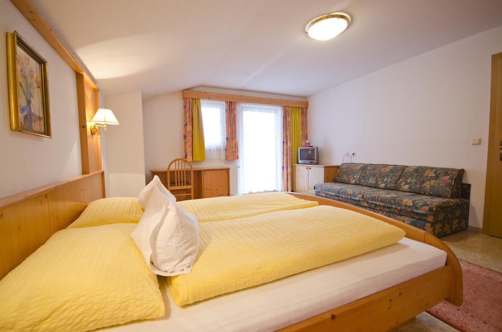Apart-Pension Wasserfall Neustift im Stubaital Buitenkant foto