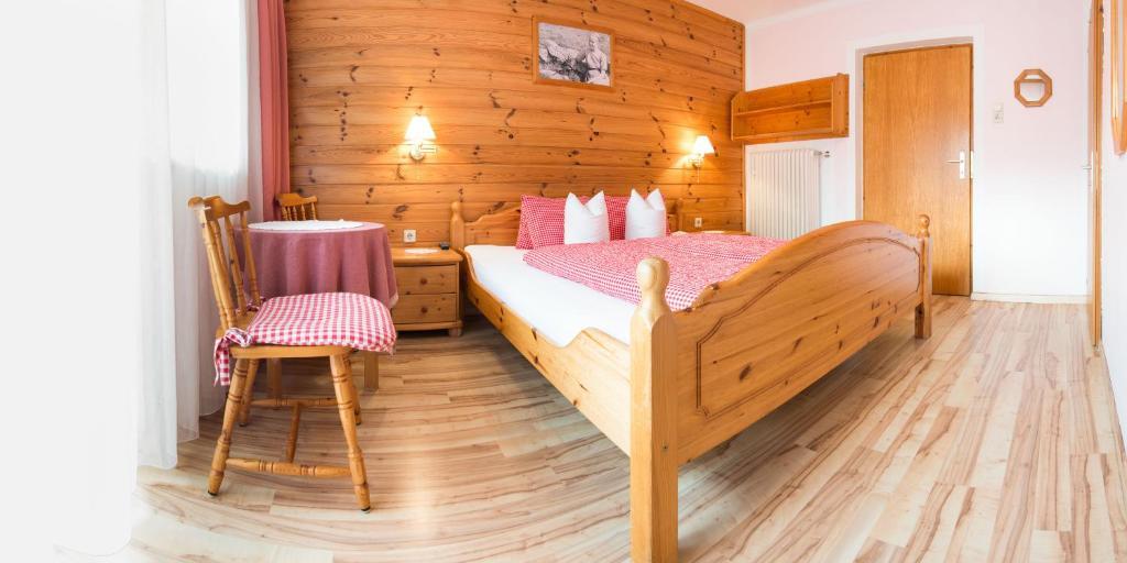 Apart-Pension Wasserfall Neustift im Stubaital Kamer foto
