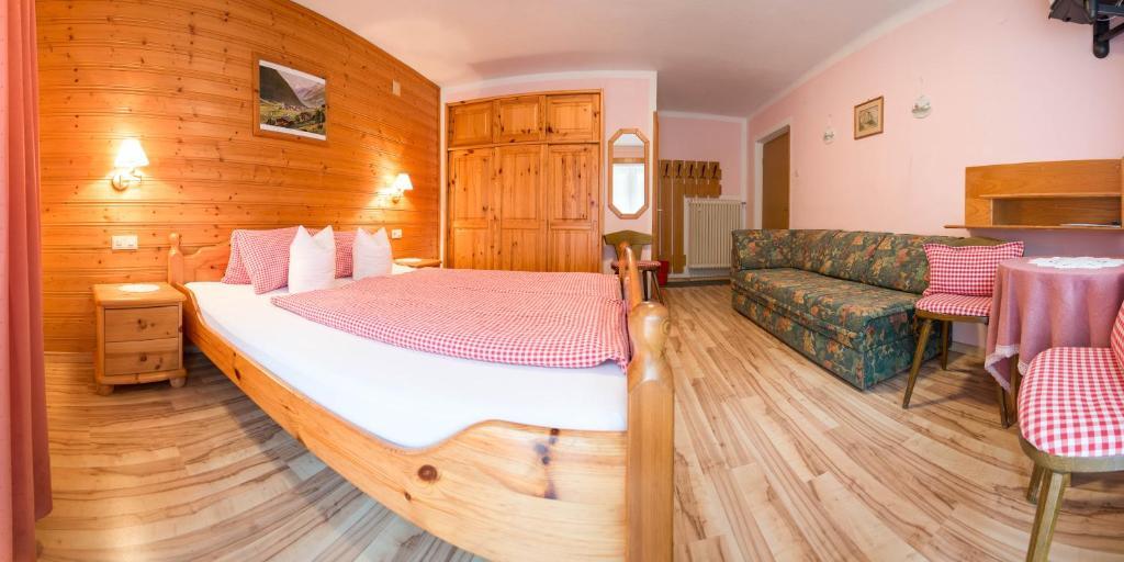 Apart-Pension Wasserfall Neustift im Stubaital Kamer foto