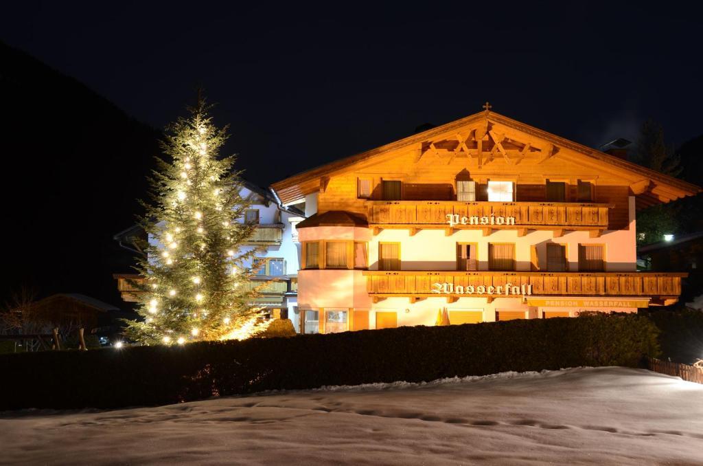 Apart-Pension Wasserfall Neustift im Stubaital Buitenkant foto